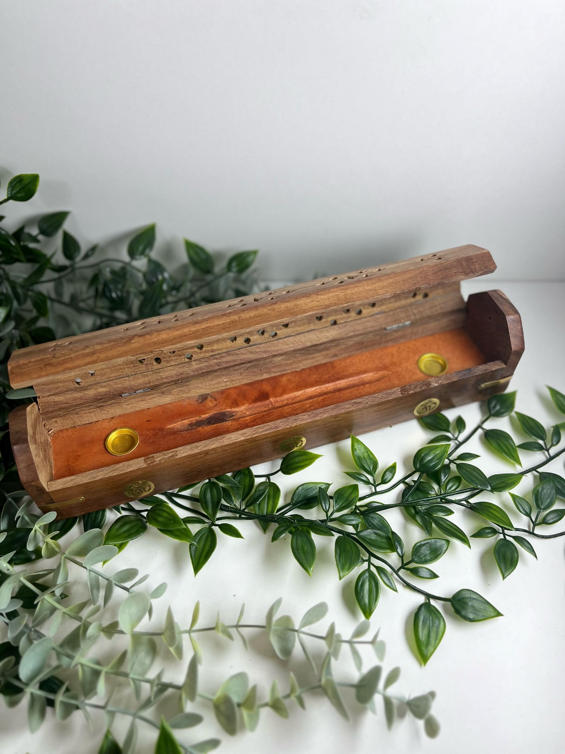 Baúl incensario caja de madera